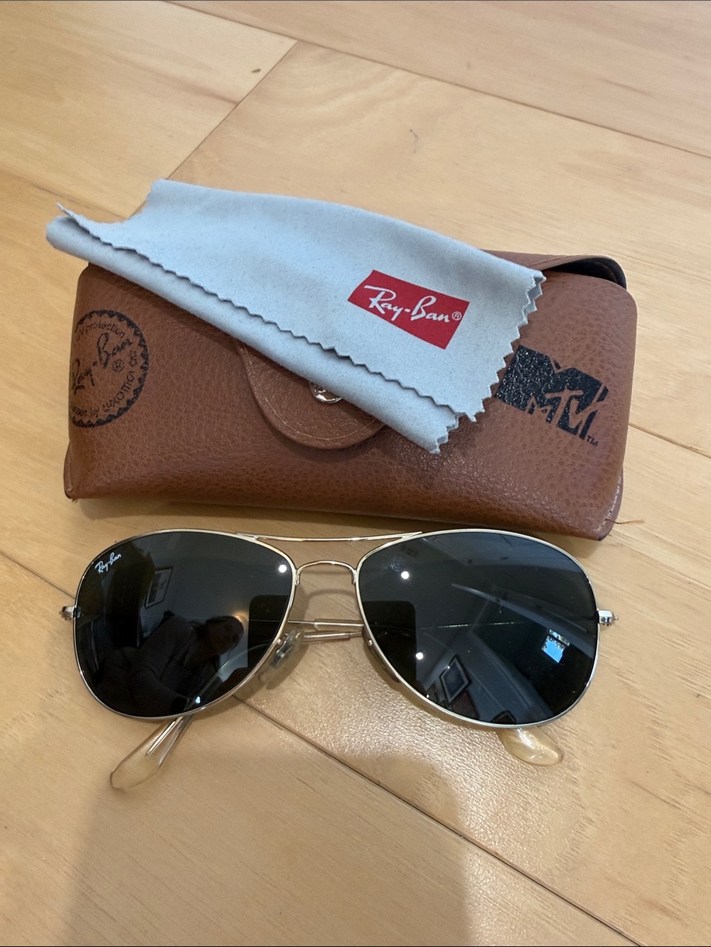 Ray-Ban Men's Aviator Sunglasses — Gold Frame with Black Lenses